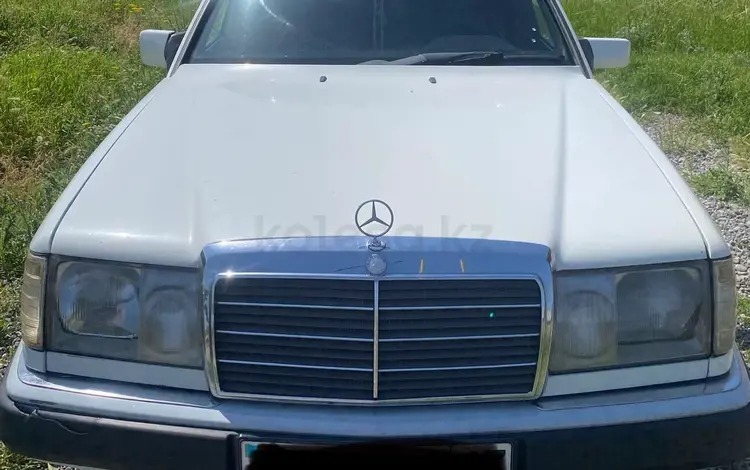Mercedes-Benz E 220 1990 года за 2 500 000 тг. в Шымкент