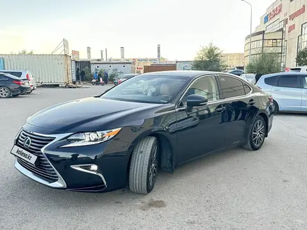 Lexus ES 250 2018 года за 17 000 000 тг. в Астана – фото 2