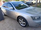 Hyundai Sonata 2006 года за 4 500 000 тг. в Кызылорда – фото 2