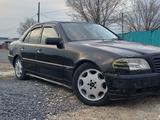 Mercedes-Benz C 180 1993 годаүшін900 000 тг. в Актобе – фото 5