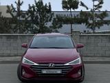 Hyundai Elantra 2019 годаfor8 245 000 тг. в Алматы – фото 3