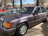 Mercedes-Benz E 280 1993 года за 2 500 000 тг. в Алматы – фото 2