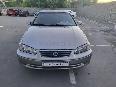 Toyota Camry 2000 года за 2 800 000 тг. в Павлодар