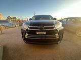 Toyota Highlander 2017 года за 13 800 000 тг. в Актобе – фото 5