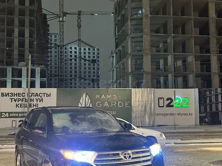 Toyota Highlander 2012 года за 9 500 000 тг. в Атырау