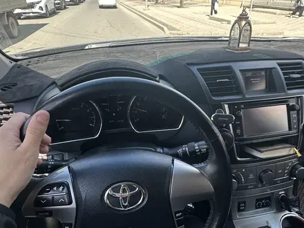 Toyota Highlander 2012 года за 9 500 000 тг. в Атырау – фото 3