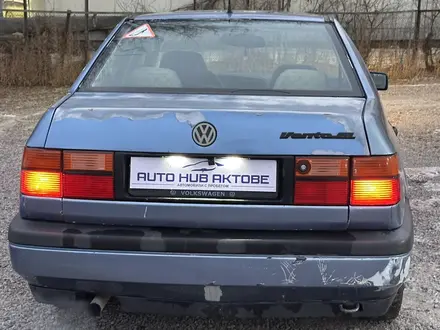 Volkswagen Vento 1993 года за 1 400 000 тг. в Актобе – фото 3