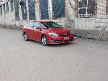 Toyota Camry 2012 года за 4 900 000 тг. в Уральск – фото 2