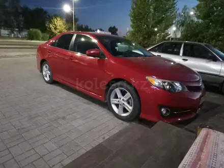 Toyota Camry 2012 года за 4 900 000 тг. в Уральск – фото 3