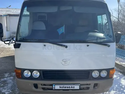 Toyota  Coaster 2007 года за 9 000 000 тг. в Атырау – фото 2