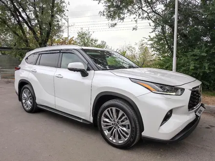 Toyota Highlander 2024 года за 35 500 000 тг. в Алматы