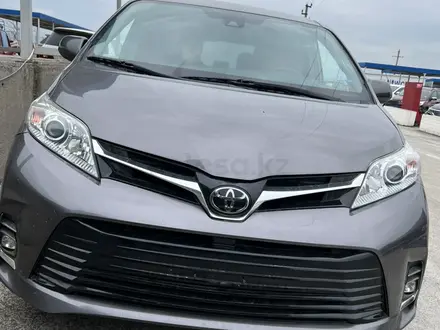 Toyota Sienna 2018 года за 14 300 000 тг. в Алматы – фото 3