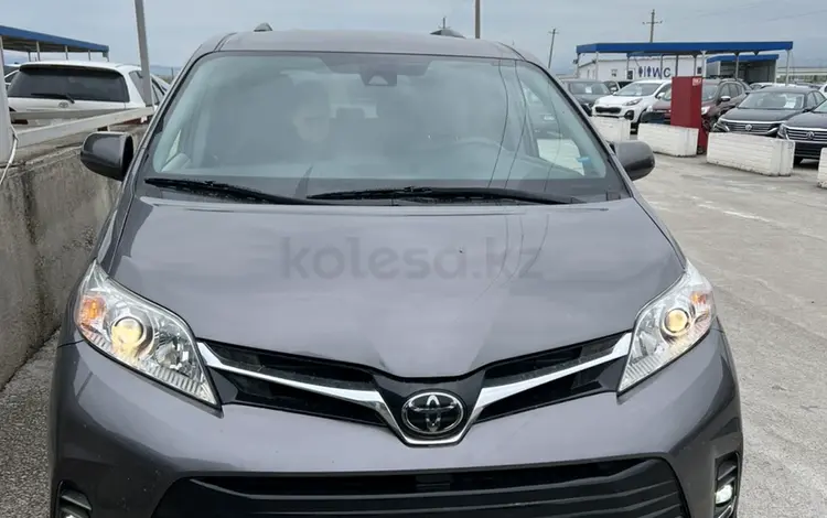 Toyota Sienna 2018 годаүшін14 300 000 тг. в Алматы