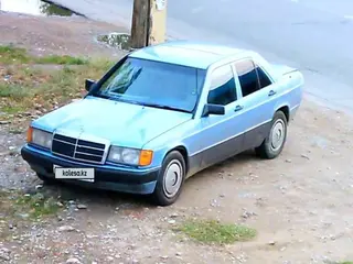 Mercedes-Benz 190