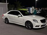 Mercedes-Benz E 500 2010 годаfor9 000 000 тг. в Алматы