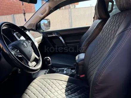 Toyota Land Cruiser Prado 2020 года за 22 700 000 тг. в Актобе – фото 3
