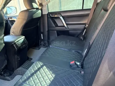 Toyota Land Cruiser Prado 2020 года за 22 700 000 тг. в Актобе – фото 10