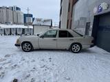 Mercedes-Benz E 200 1992 годаүшін1 500 000 тг. в Астана – фото 2