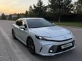 Toyota Camry 2025 года за 23 800 000 тг. в Шымкент – фото 2