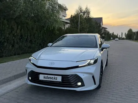 Toyota Camry 2025 года за 23 800 000 тг. в Шымкент