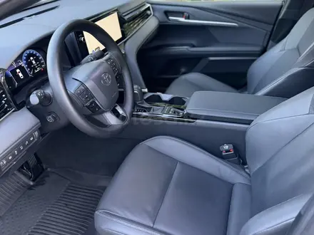Toyota Camry 2025 года за 23 800 000 тг. в Шымкент – фото 6