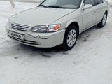 Toyota Camry 2000 года за 3 555 555 тг. в Зайсан – фото 2