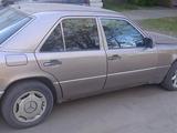 Mercedes-Benz E 200 1993 годаүшін850 000 тг. в Караганда – фото 5