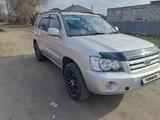 Toyota Kluger 2002 года за 6 500 000 тг. в Семей – фото 2