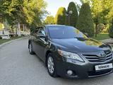 Toyota Camry 2010 года за 7 900 000 тг. в Сарыагаш – фото 2