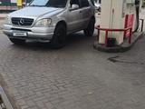 Mercedes-Benz ML 320 1999 годаүшін3 400 000 тг. в Алматы – фото 3