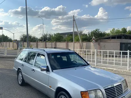 Mercedes-Benz E 200 1994 года за 2 200 000 тг. в Шымкент – фото 5