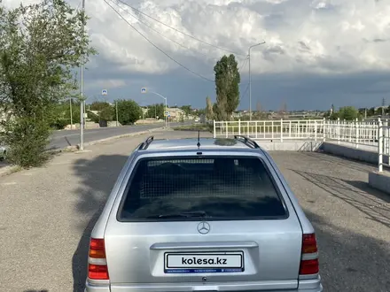Mercedes-Benz E 200 1994 года за 2 200 000 тг. в Шымкент – фото 6
