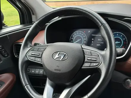 Hyundai Santa Fe 2021 года за 14 750 000 тг. в Астана – фото 18