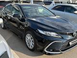 Toyota Camry 2021 года за 13 500 000 тг. в Алматы – фото 2