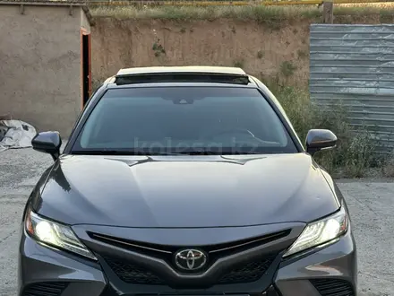 Toyota Camry 2019 года за 13 500 000 тг. в Шымкент – фото 10