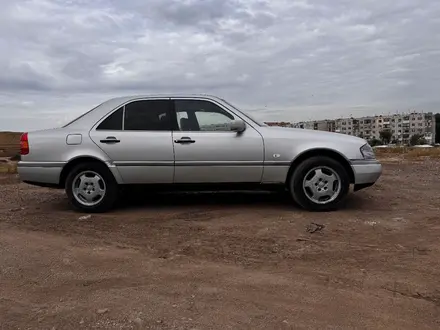 Mercedes-Benz C 180 1995 года за 1 650 000 тг. в Кокшетау – фото 5