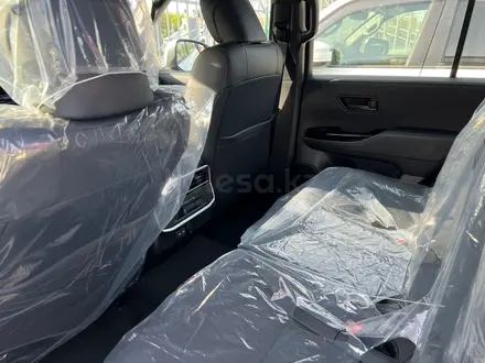 Toyota Land Cruiser Prestige 2025 года за 53 230 000 тг. в Кокшетау – фото 14
