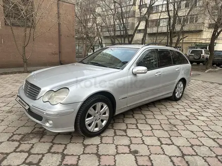 Mercedes-Benz C 320 2002 года за 4 800 000 тг. в Алматы – фото 2