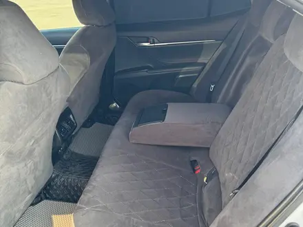 Toyota Camry 2021 года за 14 500 000 тг. в Семей – фото 18