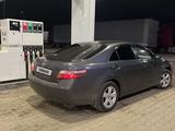 Toyota Camry 2006 года за 6 000 000 тг. в Караганда – фото 2