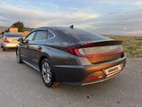Hyundai Sonata 2021 года за 10 800 000 тг. в Тараз – фото 2