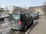 Volkswagen Touran 2004 года за 2 900 000 тг. в Астана – фото 3