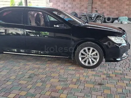Toyota Camry 2014 года за 9 500 000 тг. в Тараз – фото 2