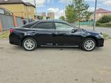 Toyota Camry 2014 годаүшін8 100 000 тг. в Астана – фото 2
