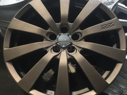 Диски r18 5x100 OZ racing brembo ok, свежедоставлены из Японии за 500 000 тг. в Алматы