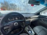 Volkswagen Passat 2004 годаүшін2 900 000 тг. в Актобе – фото 4