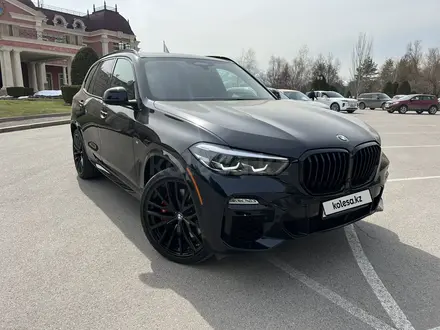 BMW X5 2022 года за 45 500 000 тг. в Алматы – фото 2