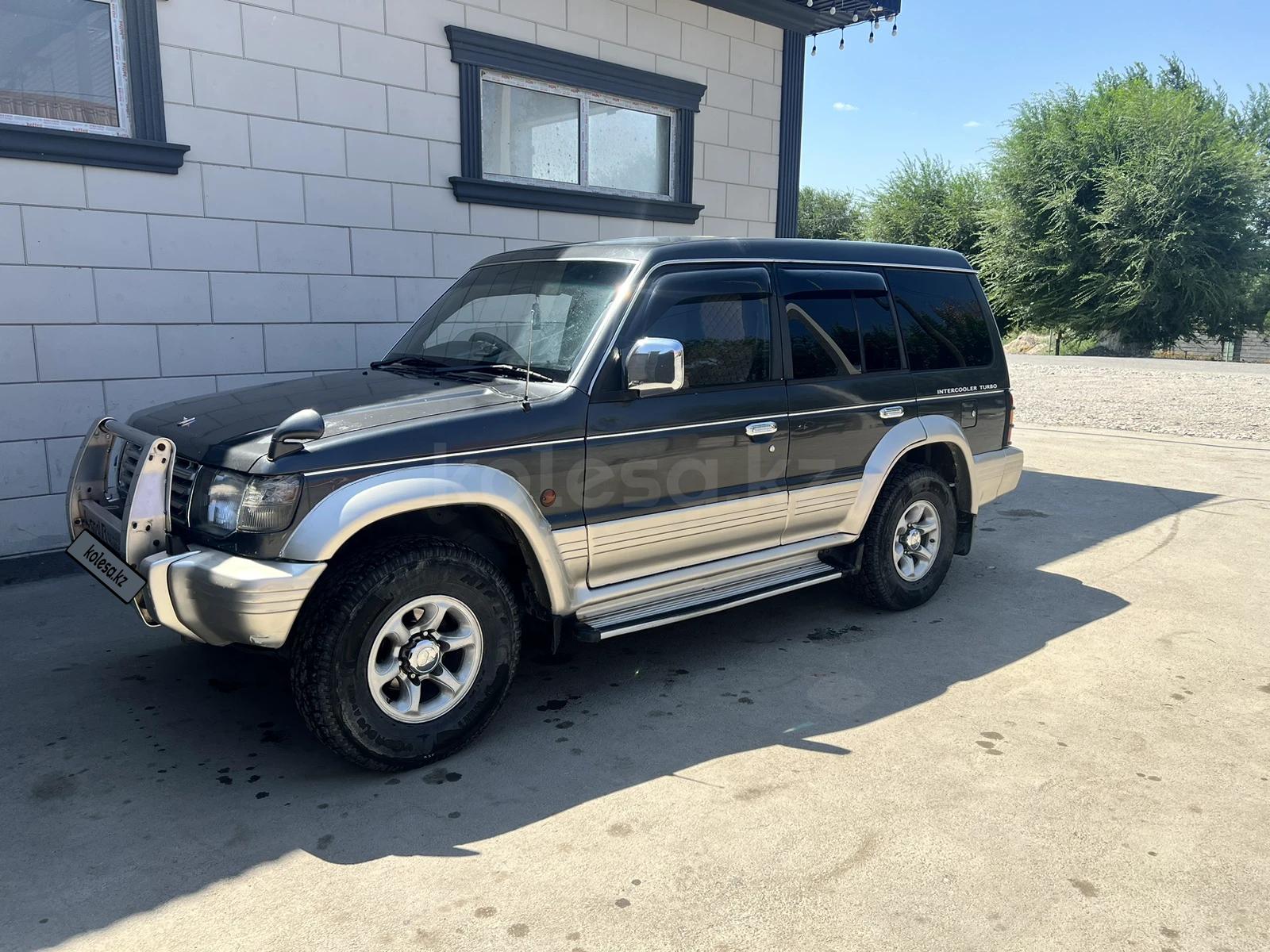 Mitsubishi Pajero 1992 г.