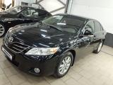 Toyota Camry 2010 года за 7 400 000 тг. в Костанай – фото 2