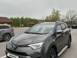 Toyota RAV4 2015 года за 10 500 000 тг. в Астана – фото 4